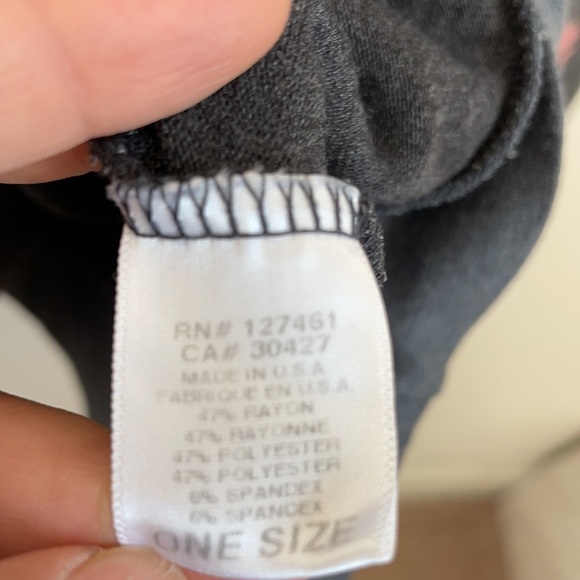 Wildfox grey lips allover pullover sweatshirt OS - Picture 4 of 5